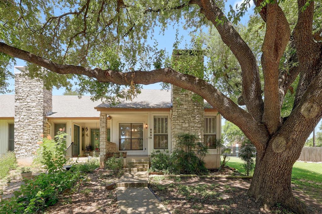Foto principal - 8850 Honeysuckle Trail