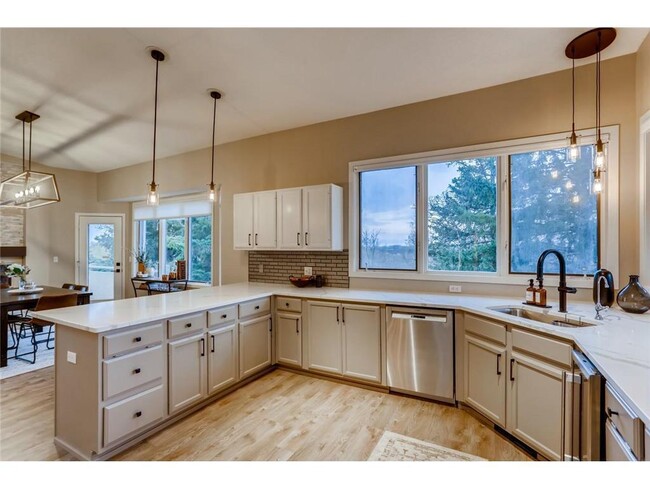 Building Photo - 11751 Vista Dr