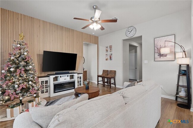 Foto del edificio - 1913 Zabcikville Dr