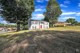 Building Photo - 3331 Panorama Dr
