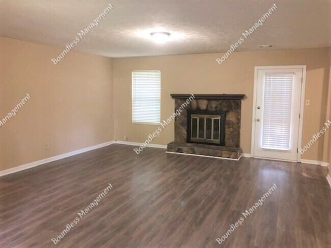 Foto del edificio - 1066 Redan Trail Ct