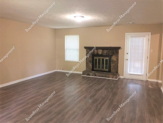 Photo - 1066 Redan Trail Ct House