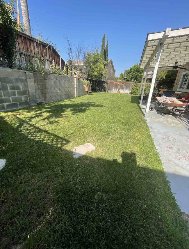 Building Photo - 1120 Tangerine Dr