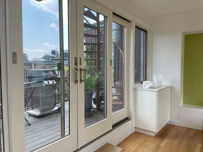 Foto del edificio - 33 Lawrence St