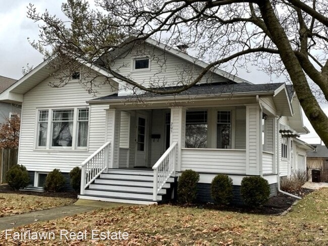 Foto del edificio - 3 br, 2 bath House - 205 E High St
