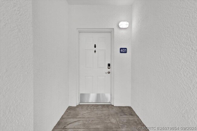 Building Photo - 415 NW Flagler Ave