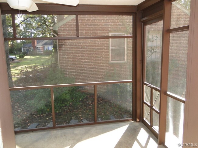 Building Photo - 5207 Lee Ave