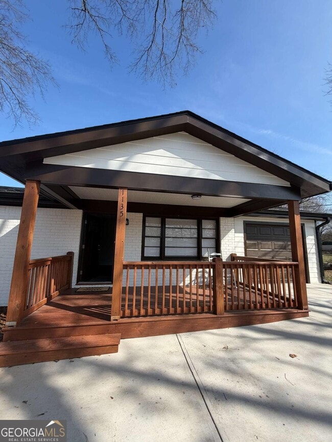 Building Photo - 1135 Casteel Rd