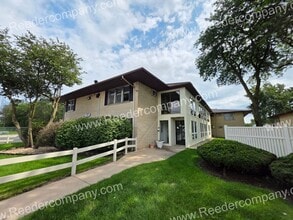 Building Photo - 8801 Schneider Ave