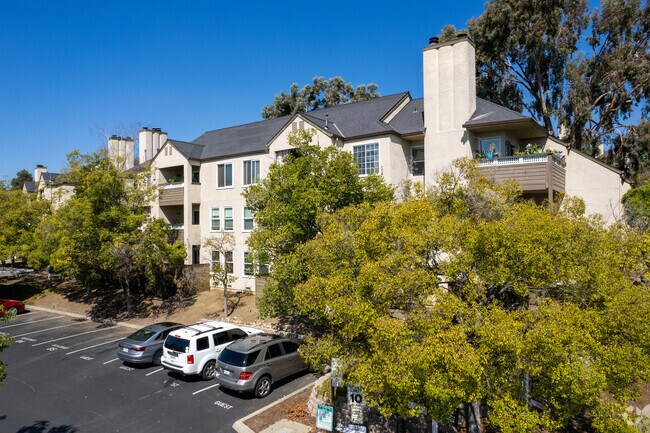 Building Photo - Montierra Condos