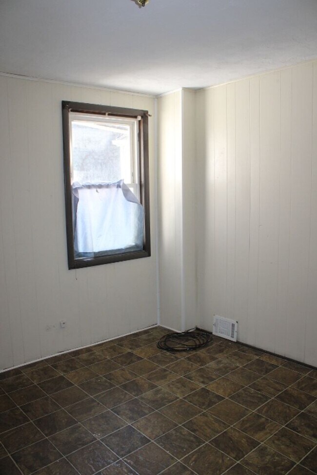 Building Photo - Duplex