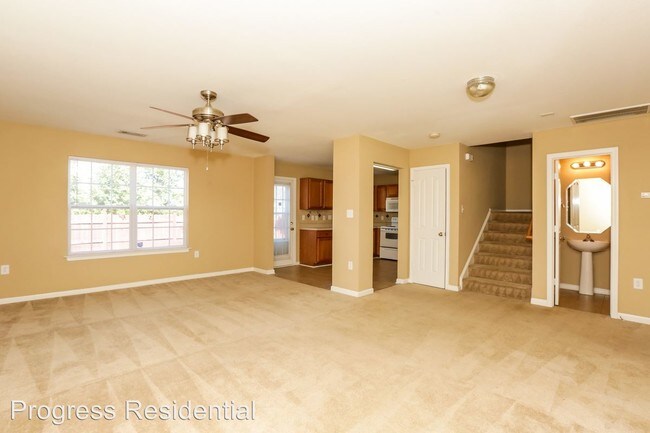 Building Photo - 1035 Clover Gap Dr