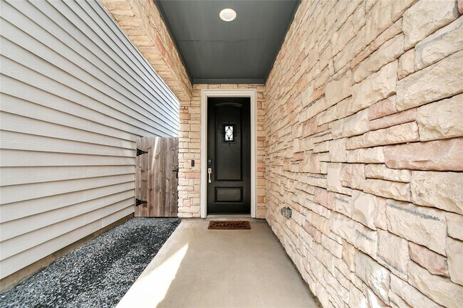 Foto del edificio - 11012 Mikula Dr