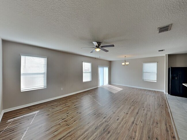 Building Photo - 361 Honey Bell Rd