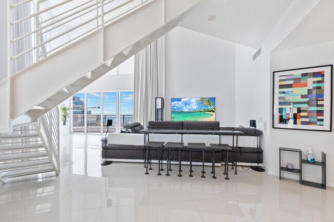 Foto del edificio - 60 SW 13th St