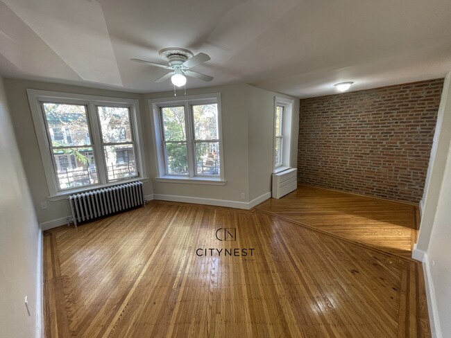 Building Photo - 416 76th St