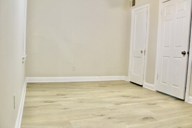 Foto del edificio - 4654 Hillside Rd SE