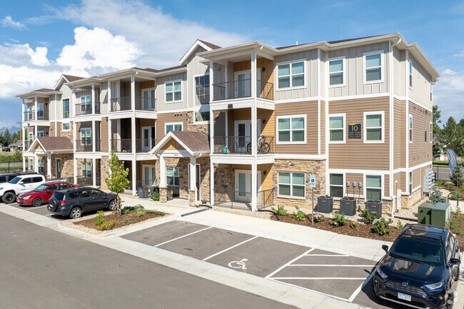 Building Photo - Tyler at Loveland