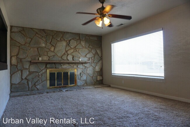 Building Photo - 2 br, 1 bath House - 730 E. 4125 S.