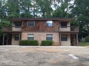 Building Photo - 2081 Sandcastle Dr