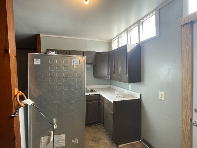 Foto del edificio - 613 W 6th St