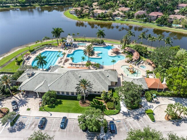 Foto del edificio - 930  Lavender Cir  0 Weston Fl 33327