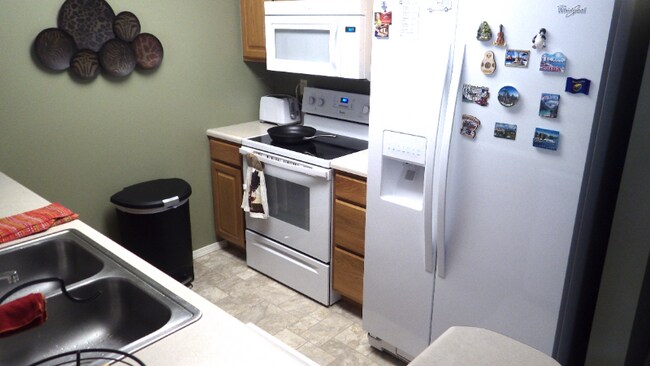 Foto del edificio - 3600 Sheridan Lake Rd