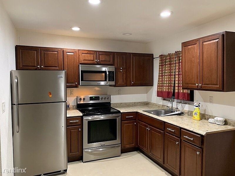 Foto principal - 2 br, 1 bath Apartment - 528 Churchill Road 2