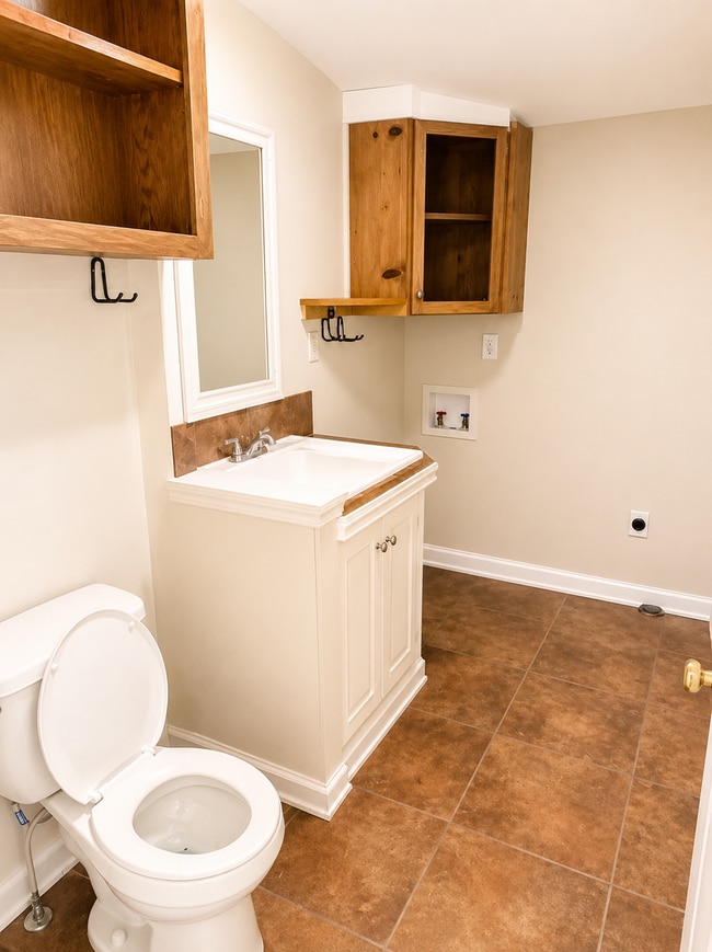 Building Photo - Spacious 3 Bedroom, 2 Bath Home in North Jackson