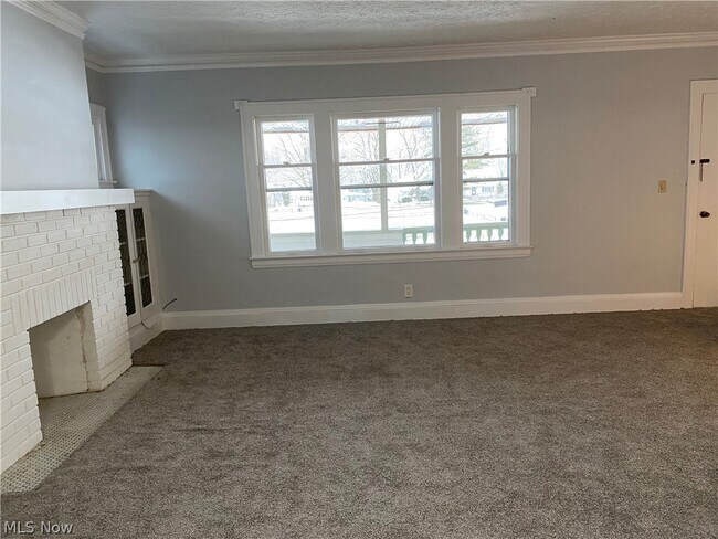 Building Photo - 4146 Lincoln Ave