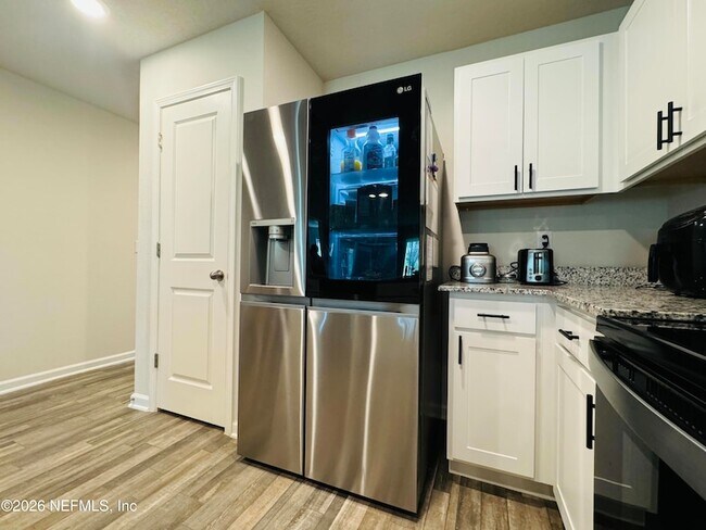 Foto del edificio - 45287 Red Brick Dr
