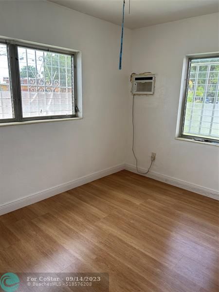 Foto del edificio - 2175 NW 30th St