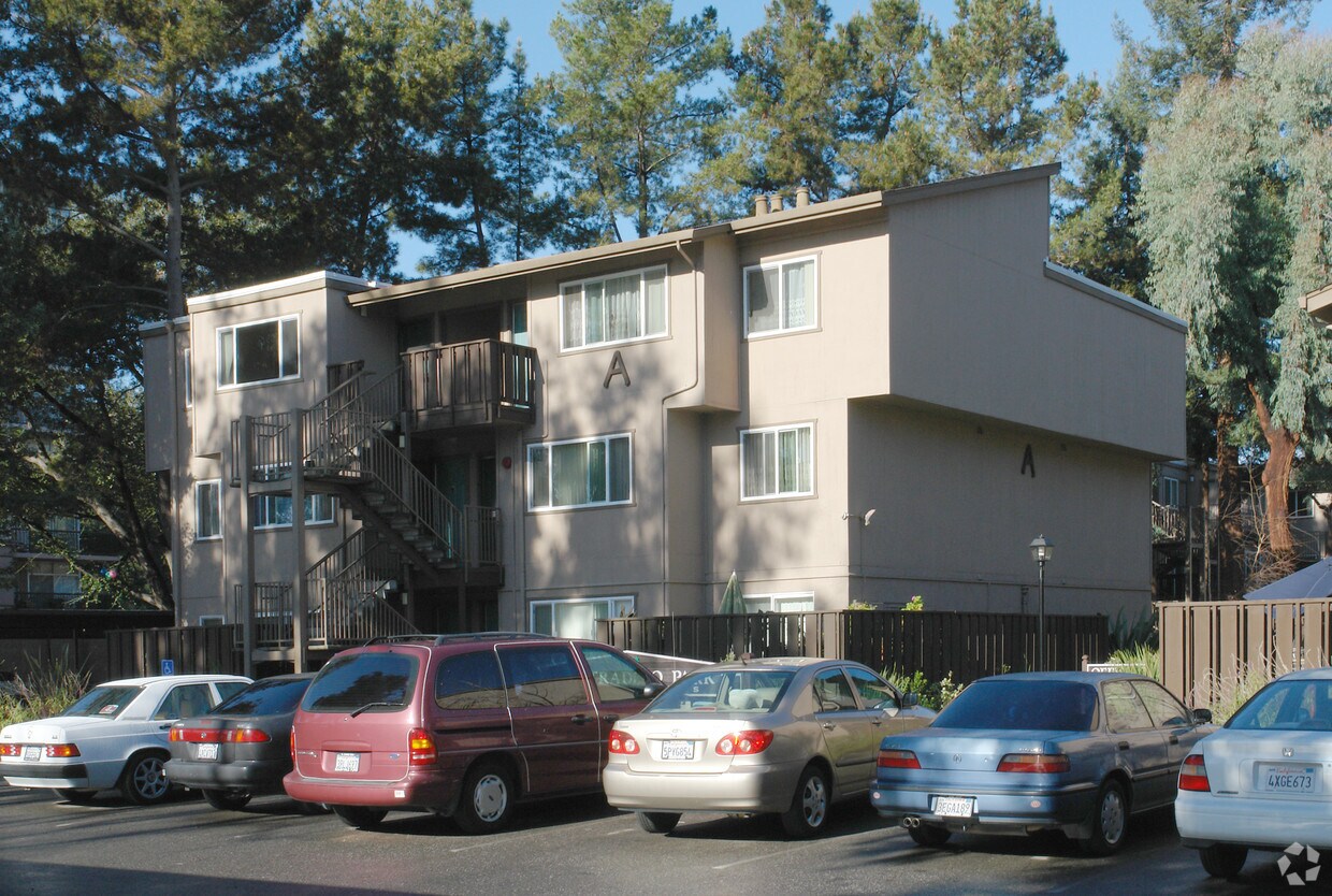 Foto del edificio - Arastravero Park Apartments