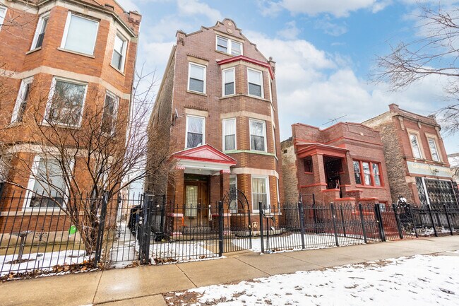 Building Photo - 2453 S Drake Ave