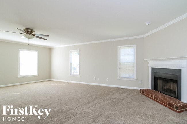 Foto del edificio - 5213 Pembrooke Forest Ct