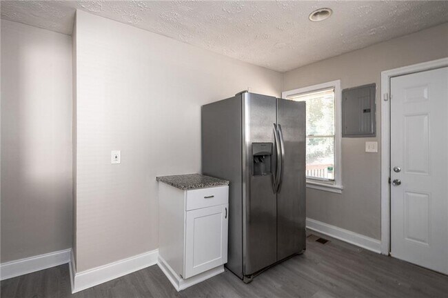 Foto del edificio - 2153 Burroughs Ave SE