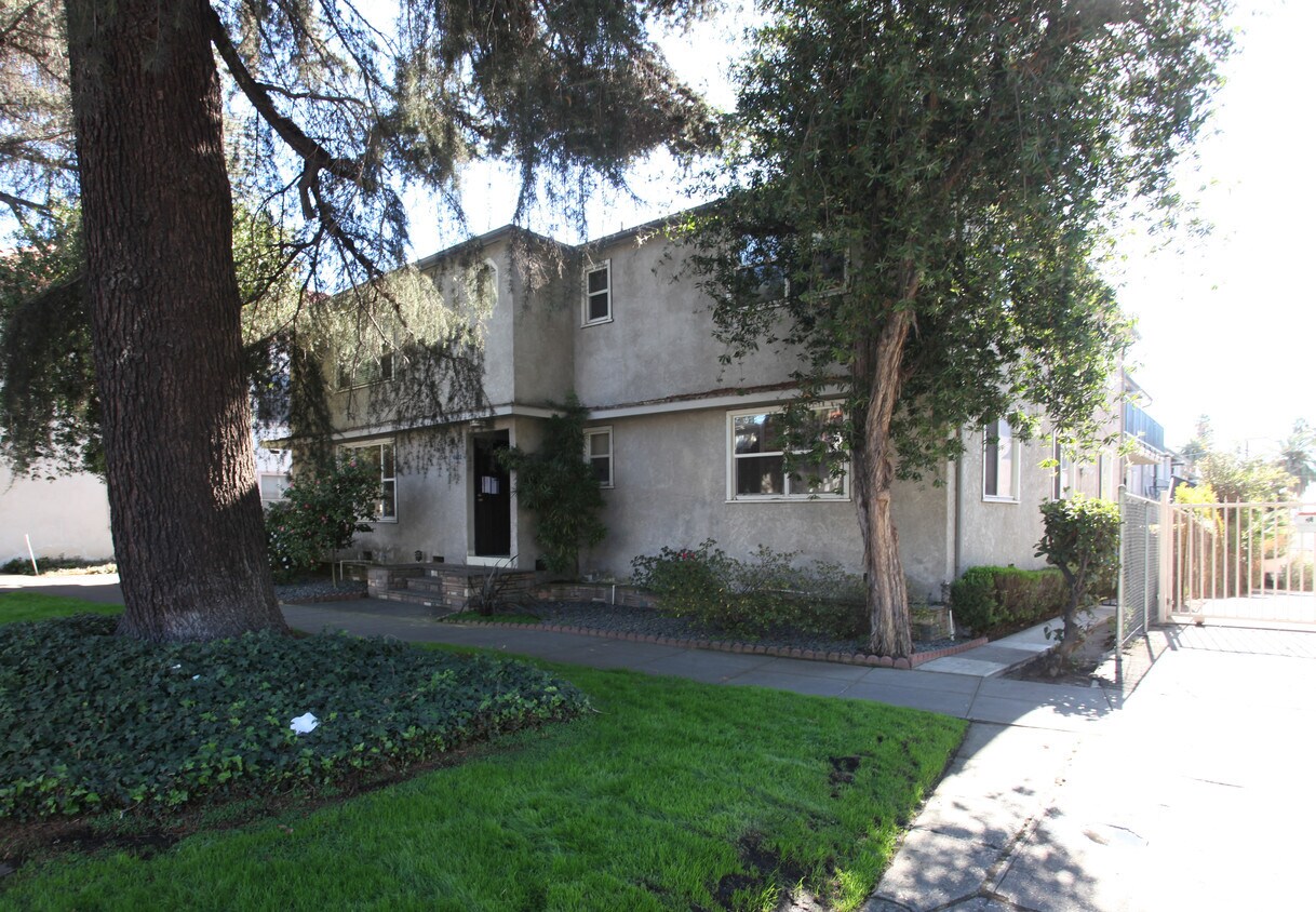 Foto del edificio - 4614-4620 Los Feliz Blvd