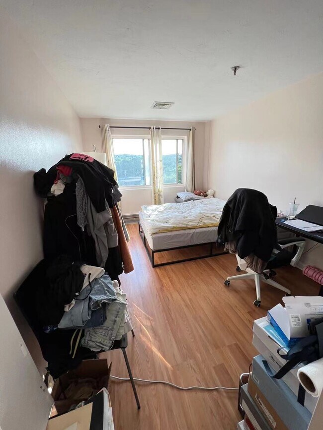 Foto del edificio - 230 Willard St