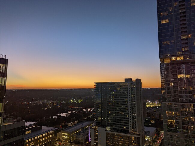 Building Photo - 360 Nueces St