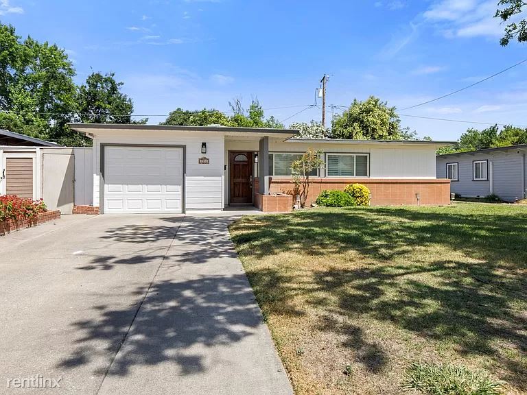 2 br, 1 bath House 1931 Calhoun Way House for Rent in Stockton, CA
