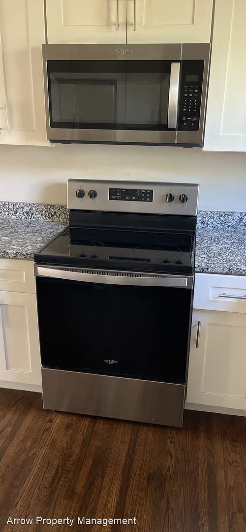 Foto del edificio - 2 br, 1 bath House - 2716 B Donna Hill Dr