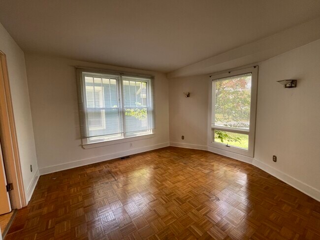 1st floor bedroom - 2226 Wrocklage Ave