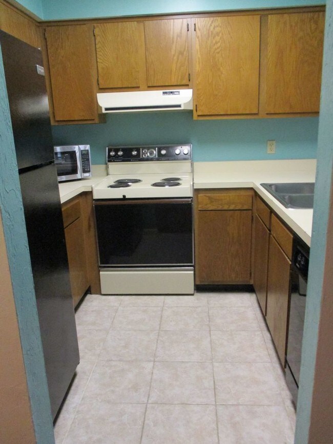 Building Photo - 4433 SW 21st Ln