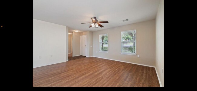 Foto del edificio - 11617 Briarcreek Loop