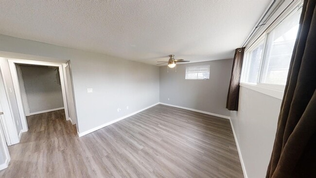 Building Photo - 9831 100a Ave