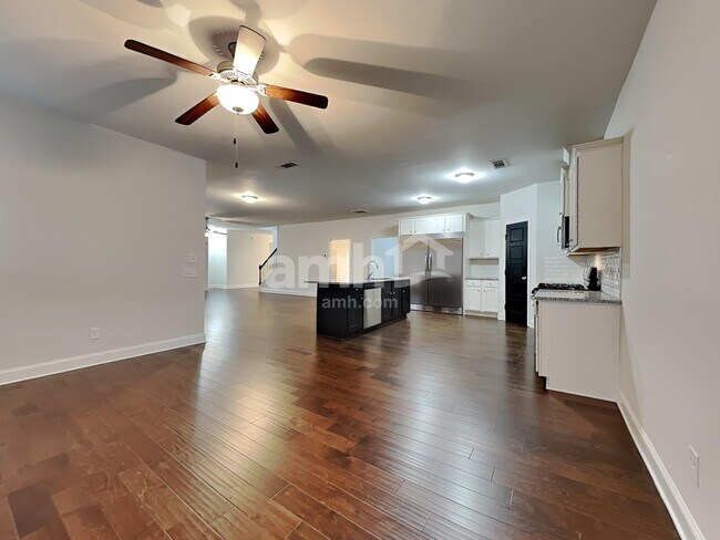 Foto del edificio - 1279 Victoria Walk Ln