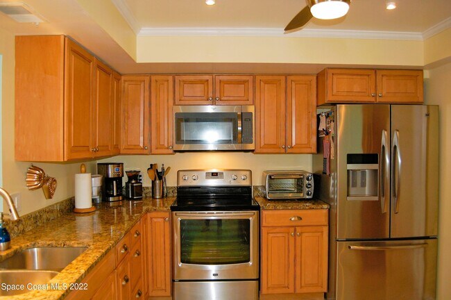 Foto del edificio - 1700 Commodore Blvd