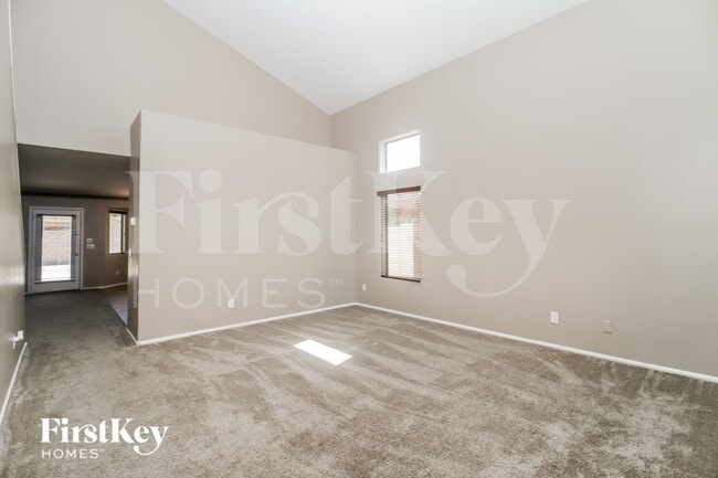 Building Photo - 40133 W Sanders Way