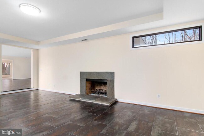 Foto del edificio - 11521 Fairfax Station Rd