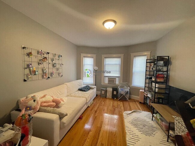 Foto del edificio - 72 Frederick Ave